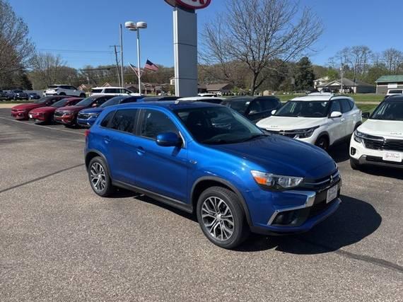 MITSUBISHI OUTLANDER SPORT 2018 JA4AR3AU3JZ005200 image